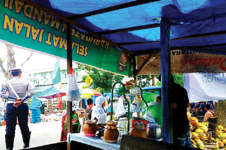 Pedagang di Madina Meraup Rezeki Pada Momen Keberangkatan Calhaj