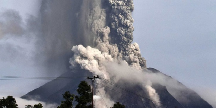 Erupsi Sinabung Berpeluang Ganggu Penerbangan Bandara Kuala Namu
