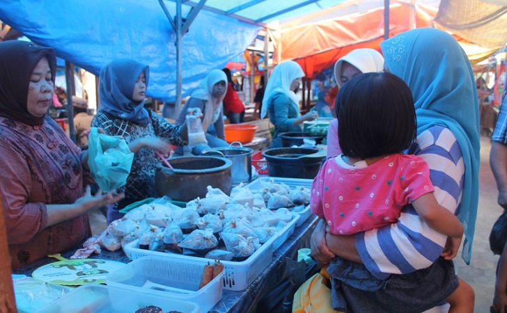 Jajanan Ramadhan di Madina