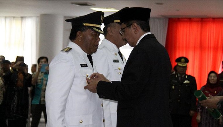 Gubernur Sumatera utara Lantik Bupati dan Wakil Bupati Madina 2016-2021 1