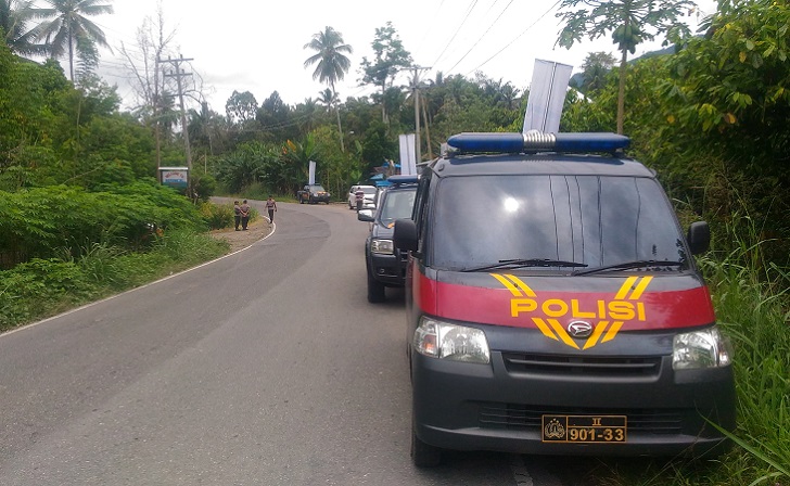 aparat-brimob-masih-berjaga-jaga-di-perbatasan-mandailing-natal-dan-tapanuli-selatan