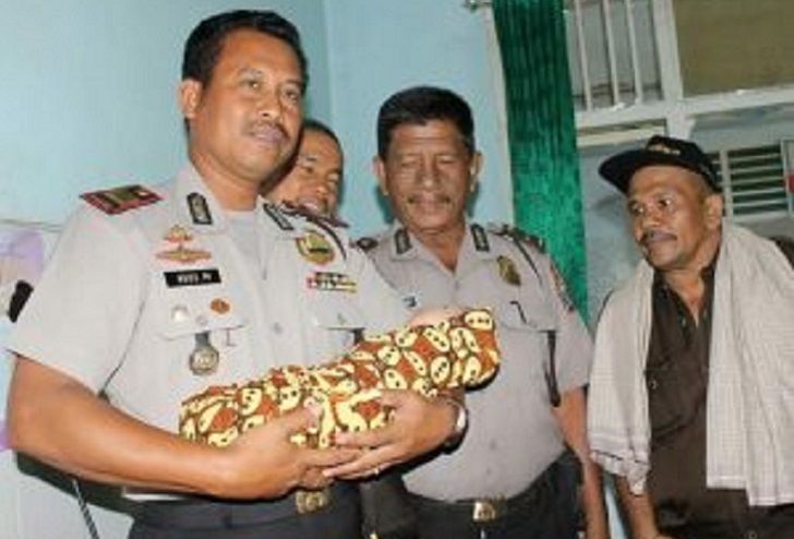 Bayi Malang Yang Dibuang, Siapa Orang Tuanya?