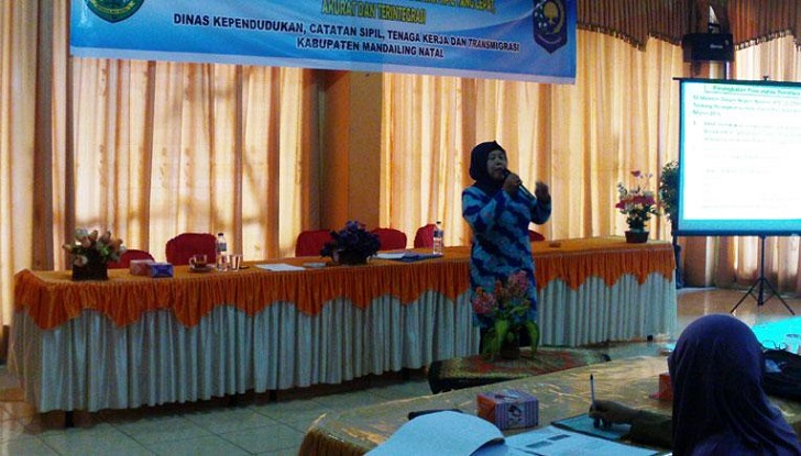 Tingkatkan Pelayanan, Disdukcapil Madina Adakan Bimtek