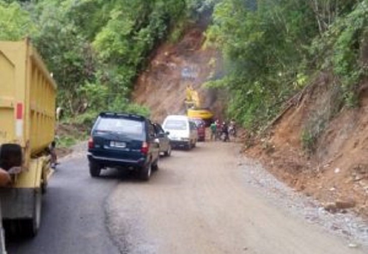 Musim Hujan, Beberapa Daerah Madina Dilanda Longsor dan Banjir