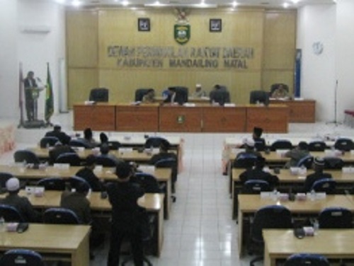 Pemkab Mandailing Natal Ajukan RPAPBD TA 2016