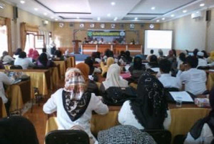 Pengelola Perpustakaan Sekolah Ikuti Pelatihan Bahan Pustaka