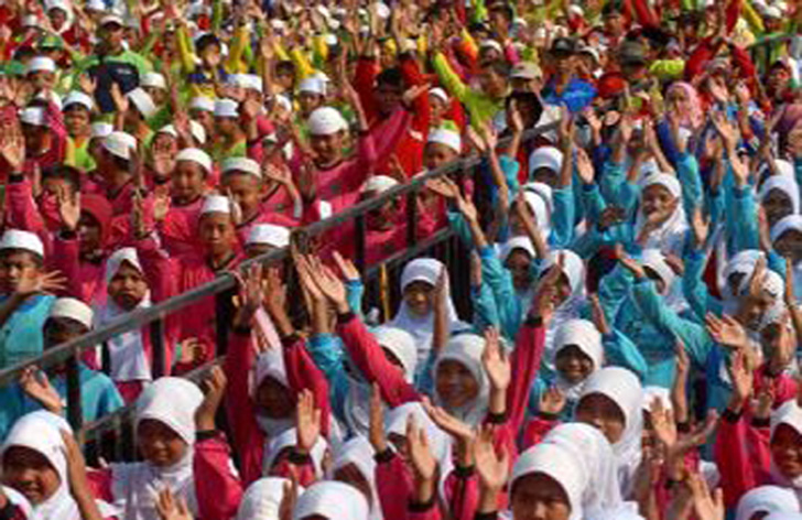 Senam Santri Mandailing Natal Masuk Final Pospenas 2016
