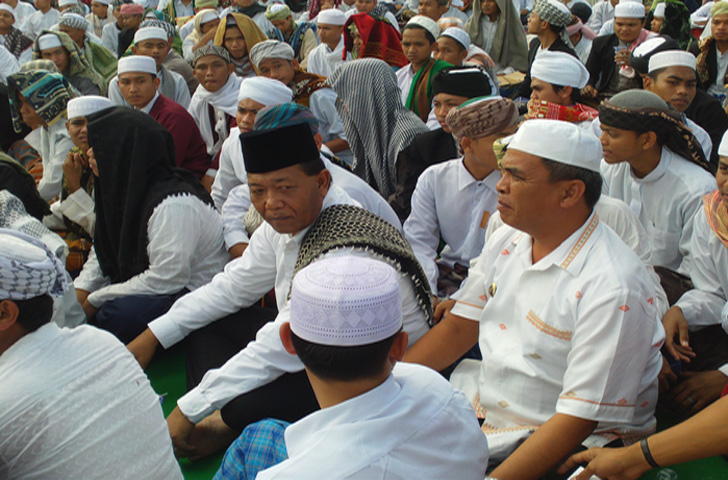 Bupati Madina Berjanji Akan Bongkar Semua Tempat Prostitusi