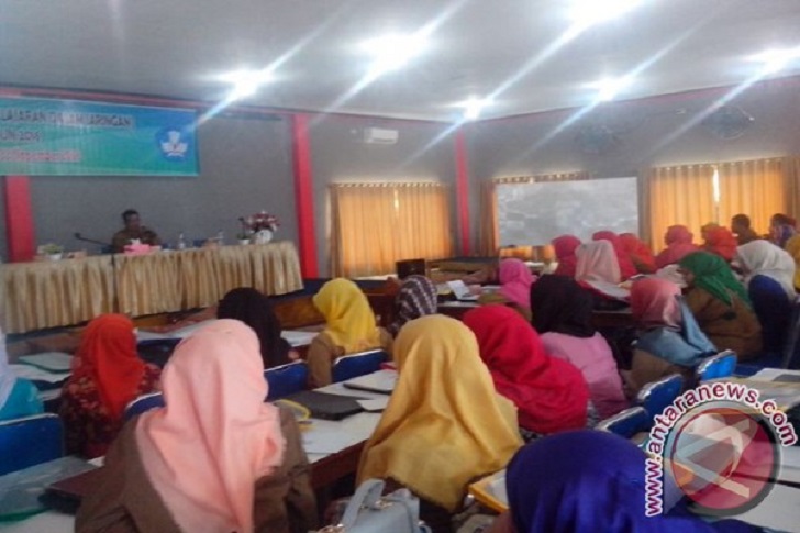 Pemkab Mandailing Natal Tingkatkan Kualitas Guru TK