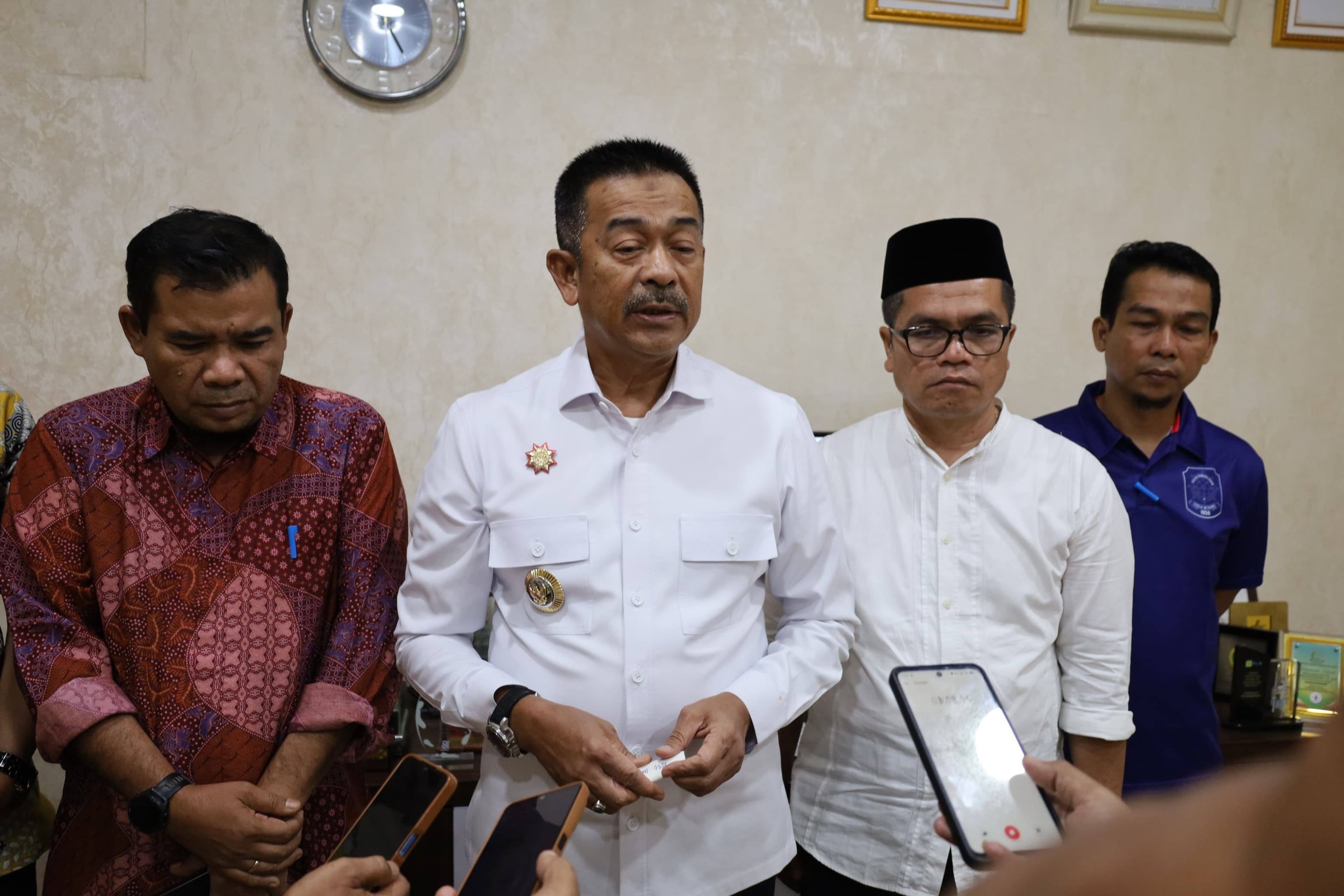 Jalan Jb. Merah-Sp. Gambir Segera Diperbaiki, Bupati Madina Apresiasi Gubsu